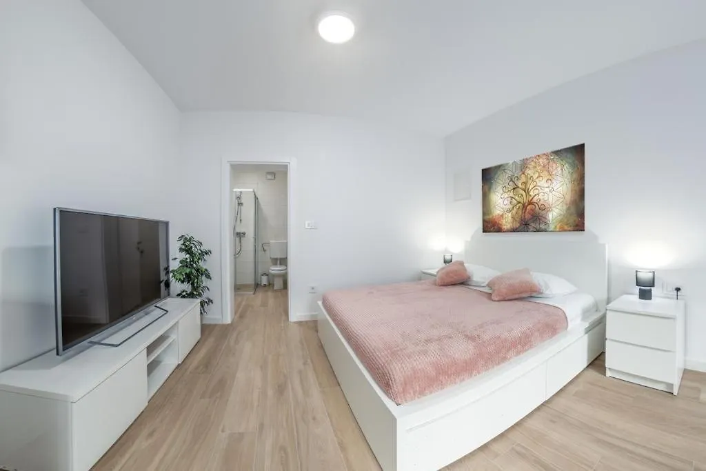 Apartment Klara Free Parking, Center Pula